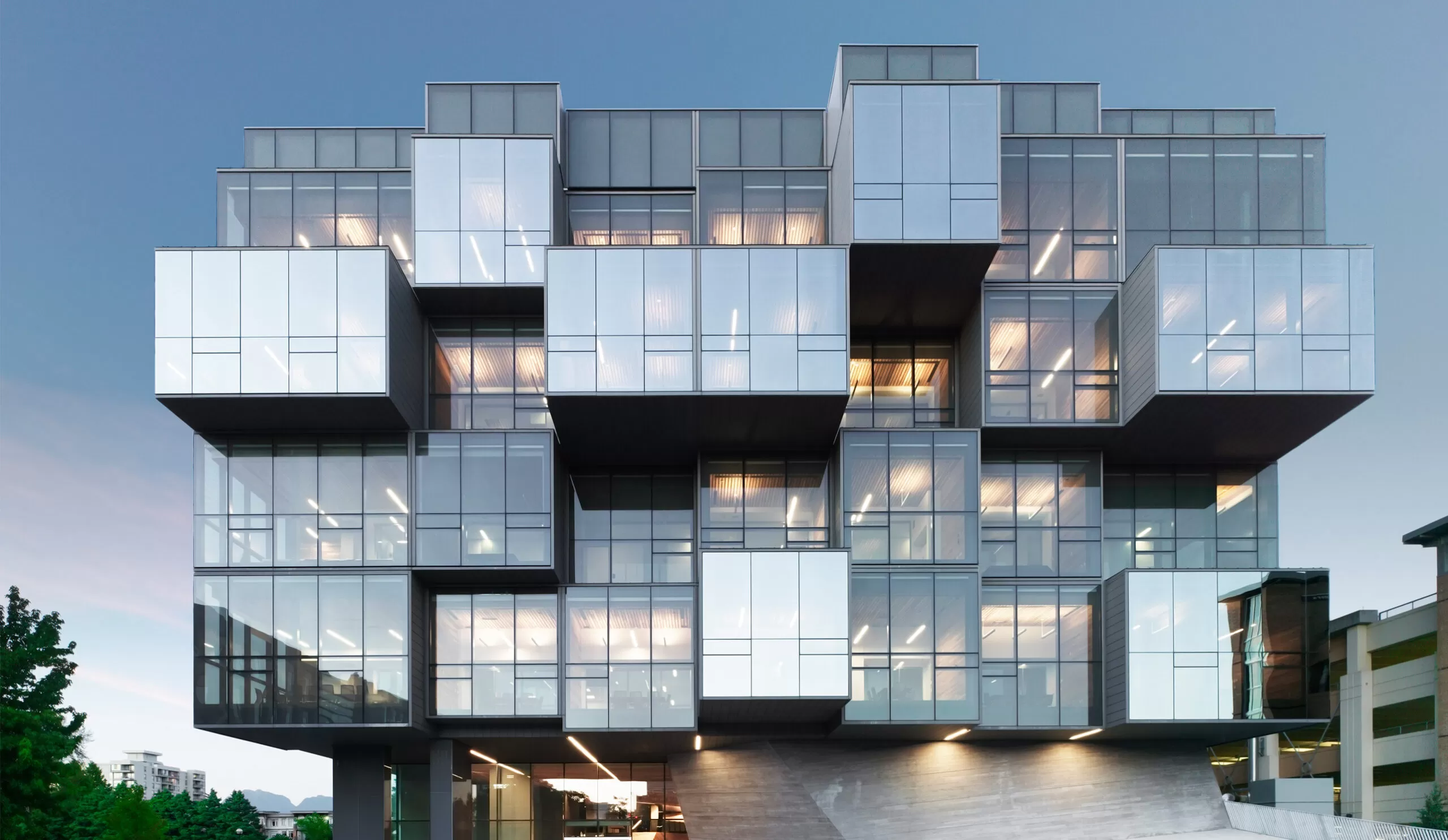 Основание компании